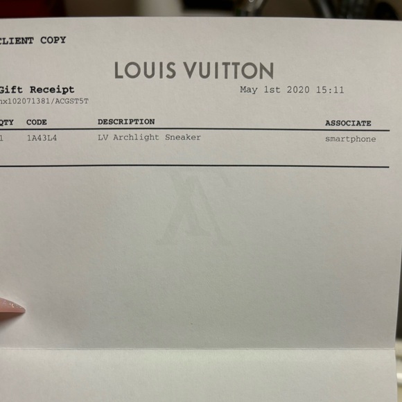 Lightly Used Louis Vuitton' Patent Monogram canvas Size 39 1/2 - Picture 5 of 6